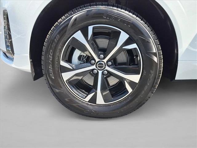 Used 2026 Volvo XC60 B5 Core AWD/4WD image 23
