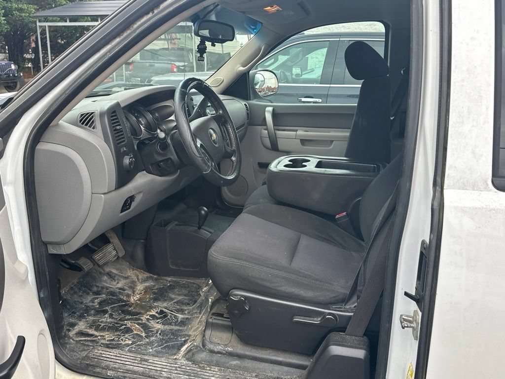 Used 2013 Chevrolet Silverado 2500 W/T AWD/4WD image 5