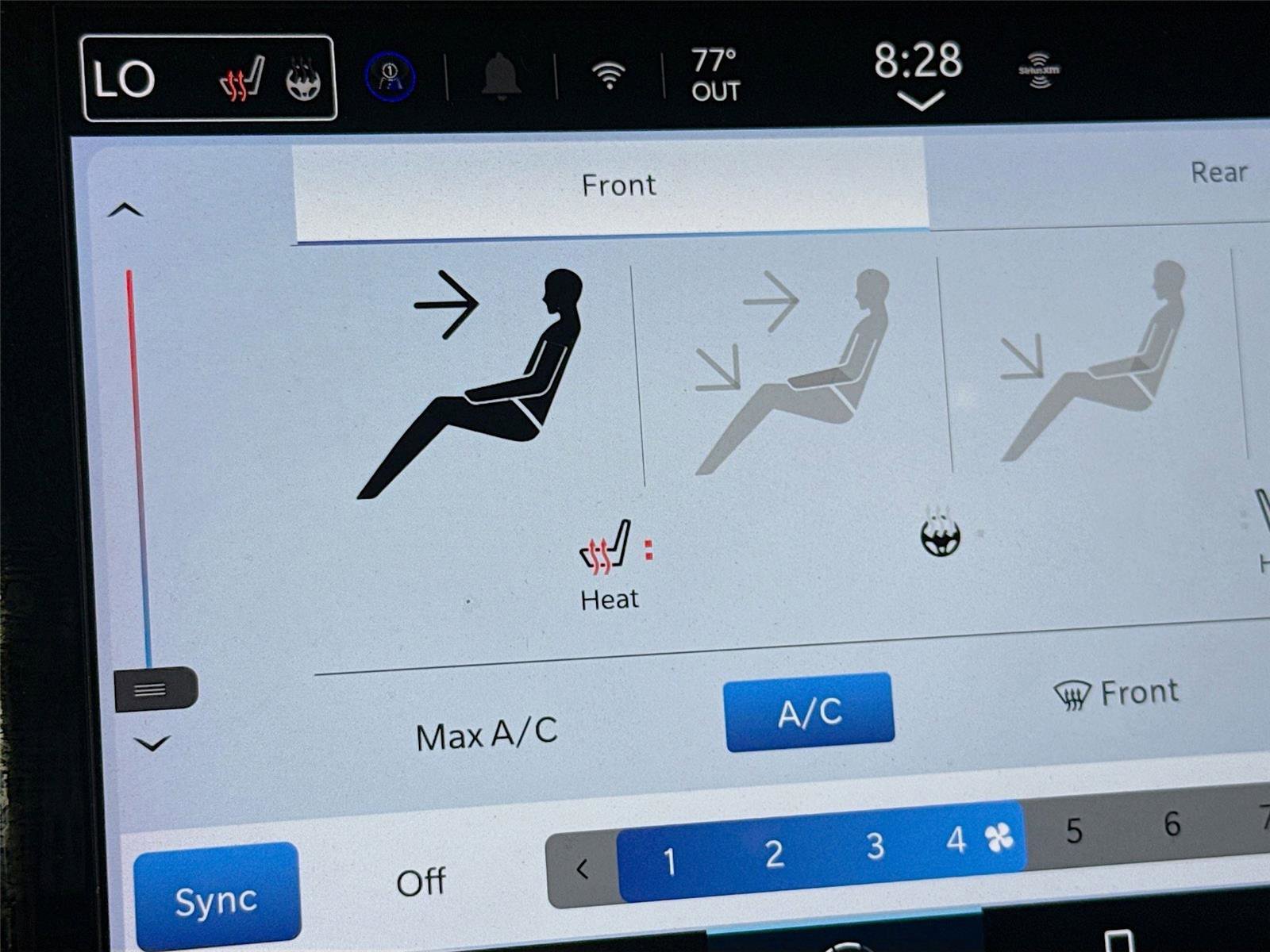 Used 2025 Chrysler Pacifica Select image 13