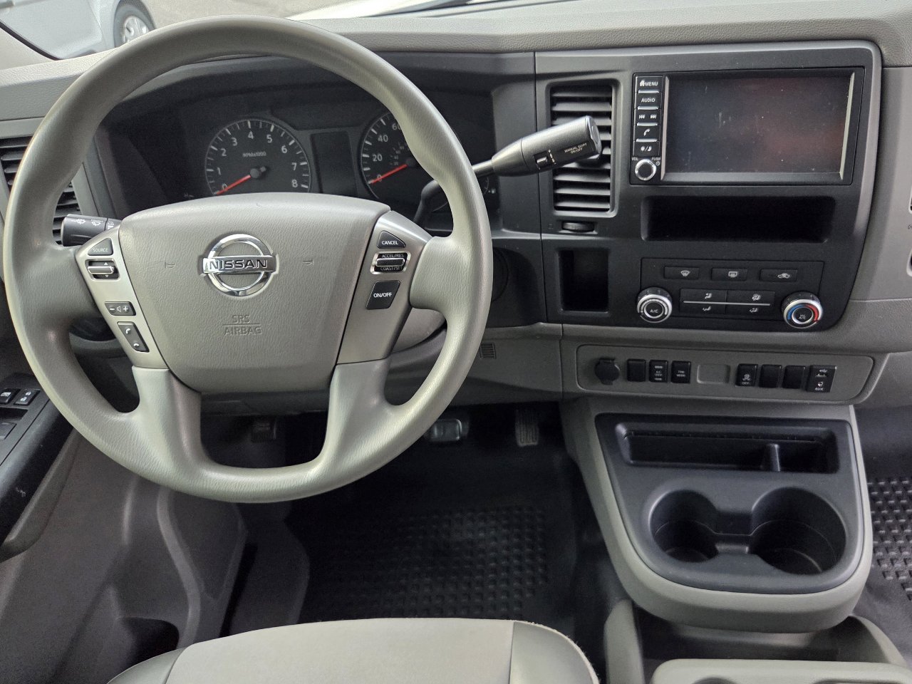 Used 2020 Nissan NV 3500 SV image 15