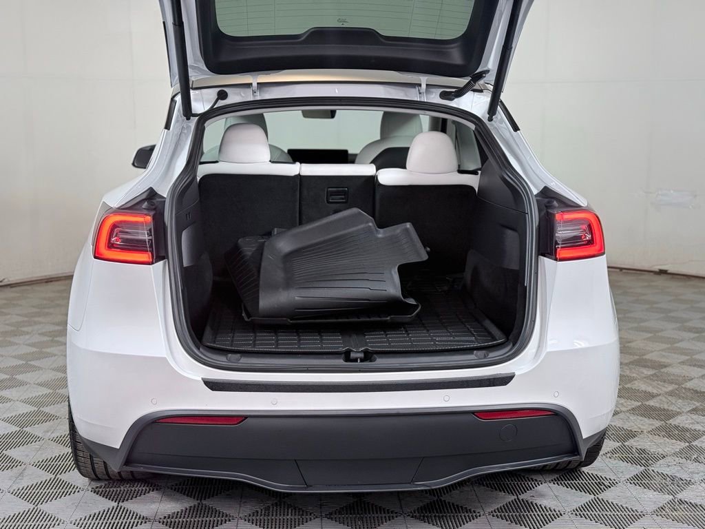 Used 2022 Tesla Model Y Performance image 6