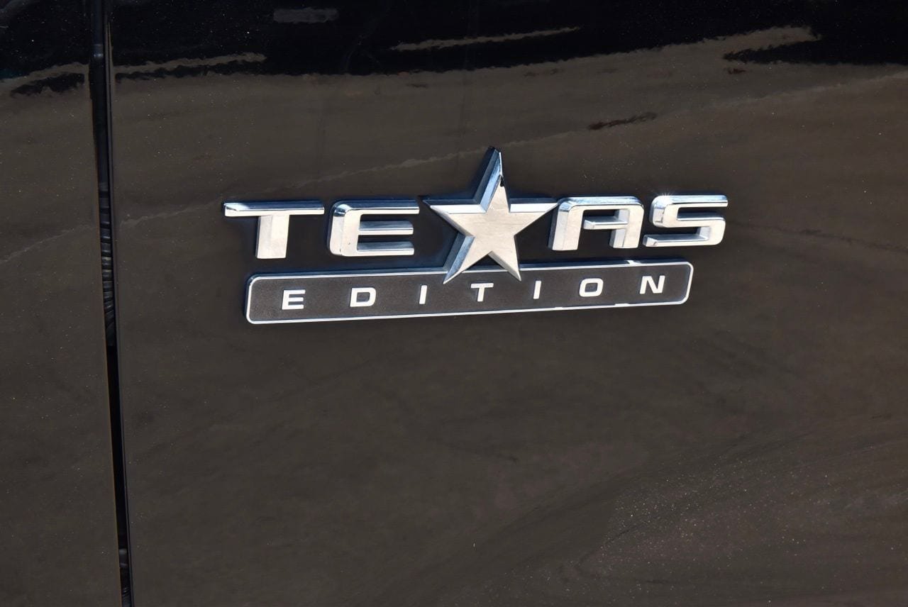 Used 2021 Chevrolet Silverado 1500 LT w/ LPO, Dark Essentials Package RWD image 40