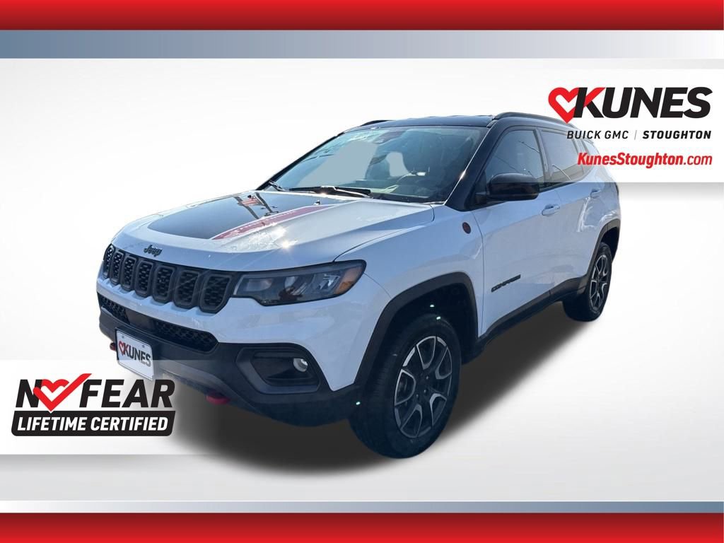 Used 2024 Jeep Compass Trailhawk image 8