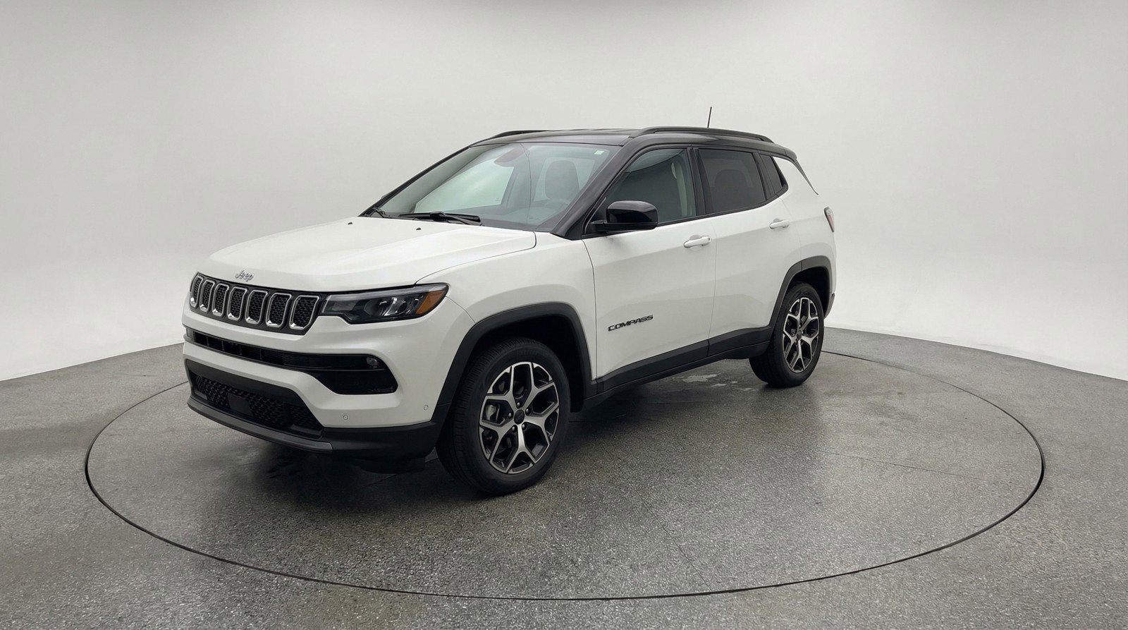 Used 2025 Jeep Compass Limited AWD/4WD image 3