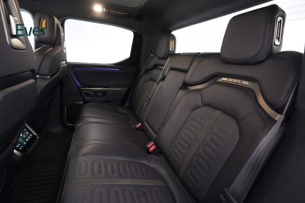 Used 2024 Rivian R1T Adventure Dual AWD/4WD image 25