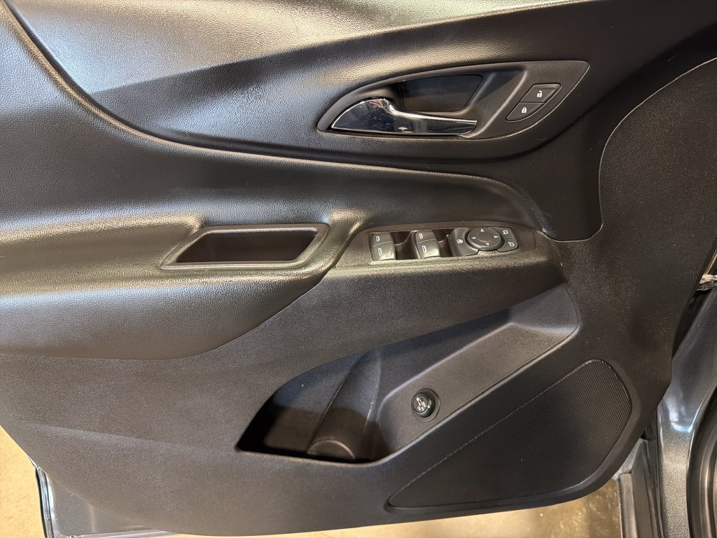 Used 2019 Chevrolet Equinox LT AWD/4WD image 13