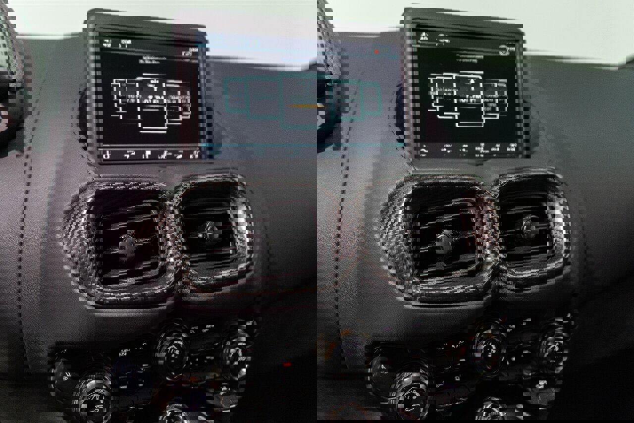 Used 2023 Aston Martin V8 Vantage Coupe image 76