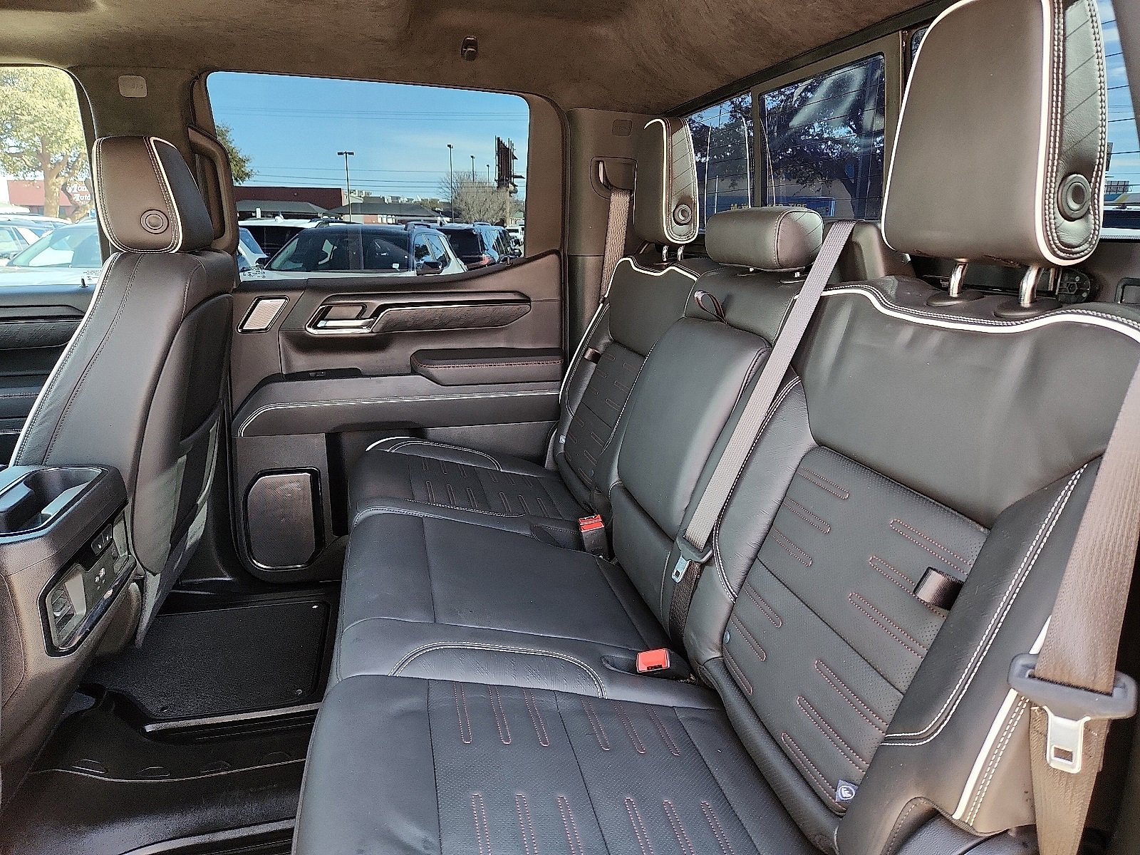 Used 2024 GMC Sierra 1500 AT4X image 11