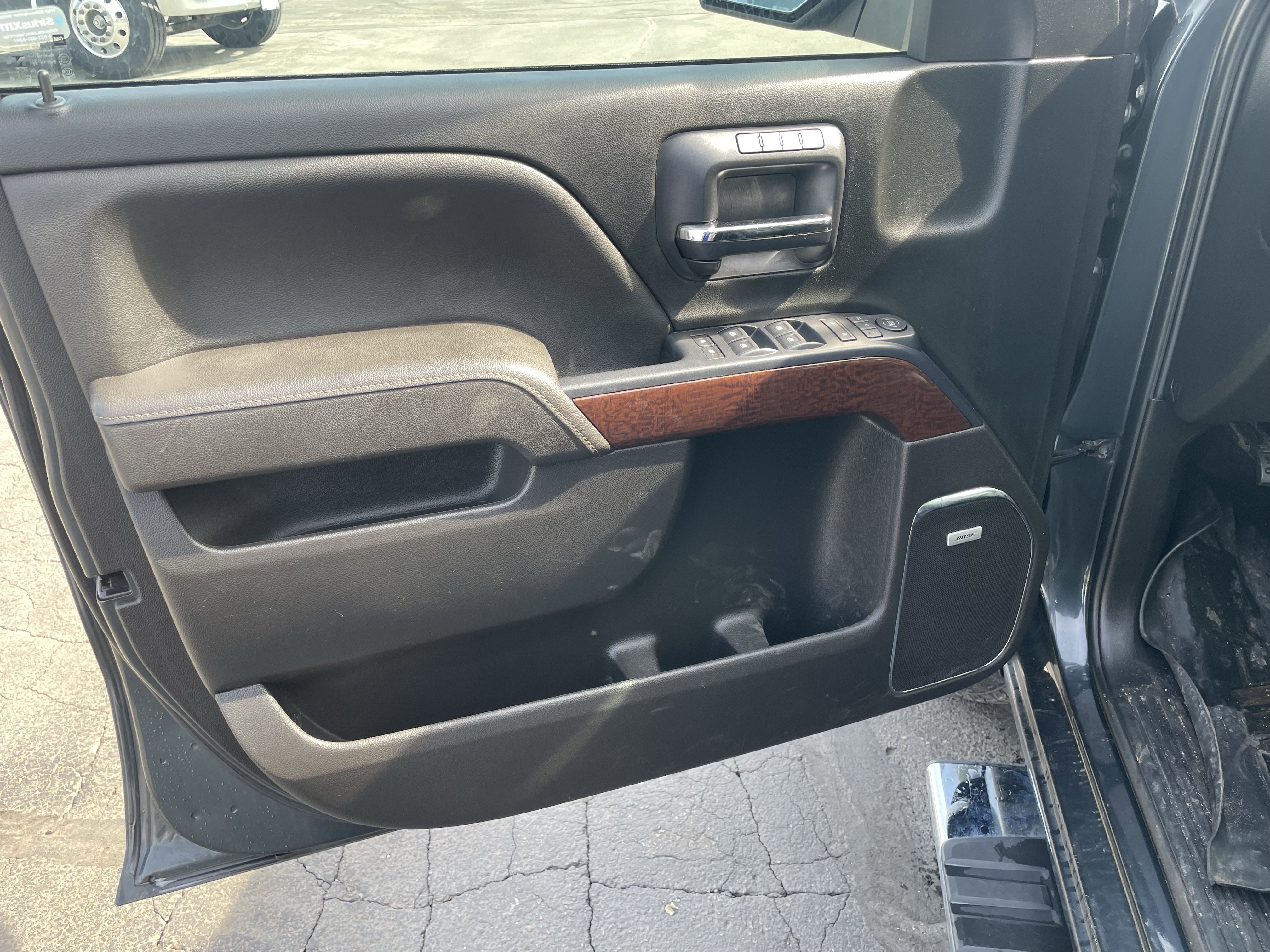 Used 2017 GMC Sierra 1500 SLT w/ SLT Premium Package image 12