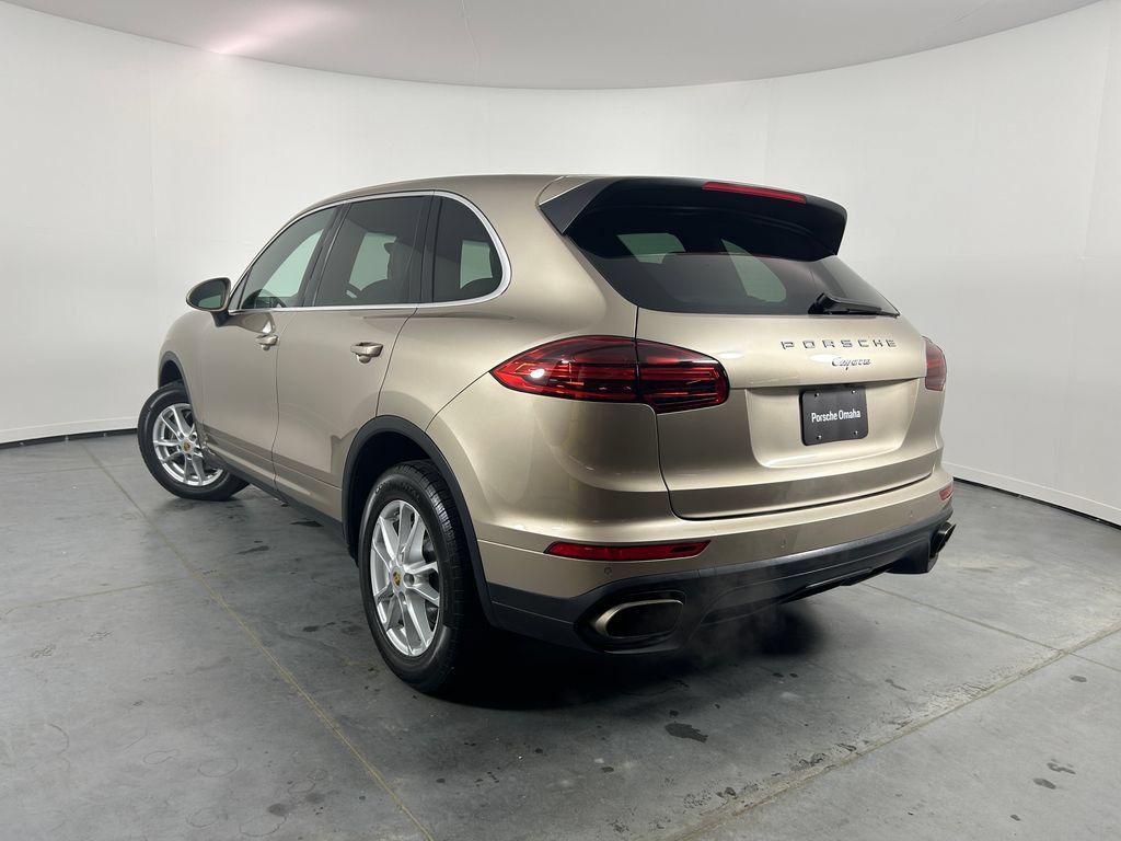 Used 2016 Porsche Cayenne AWD/4WD image 3