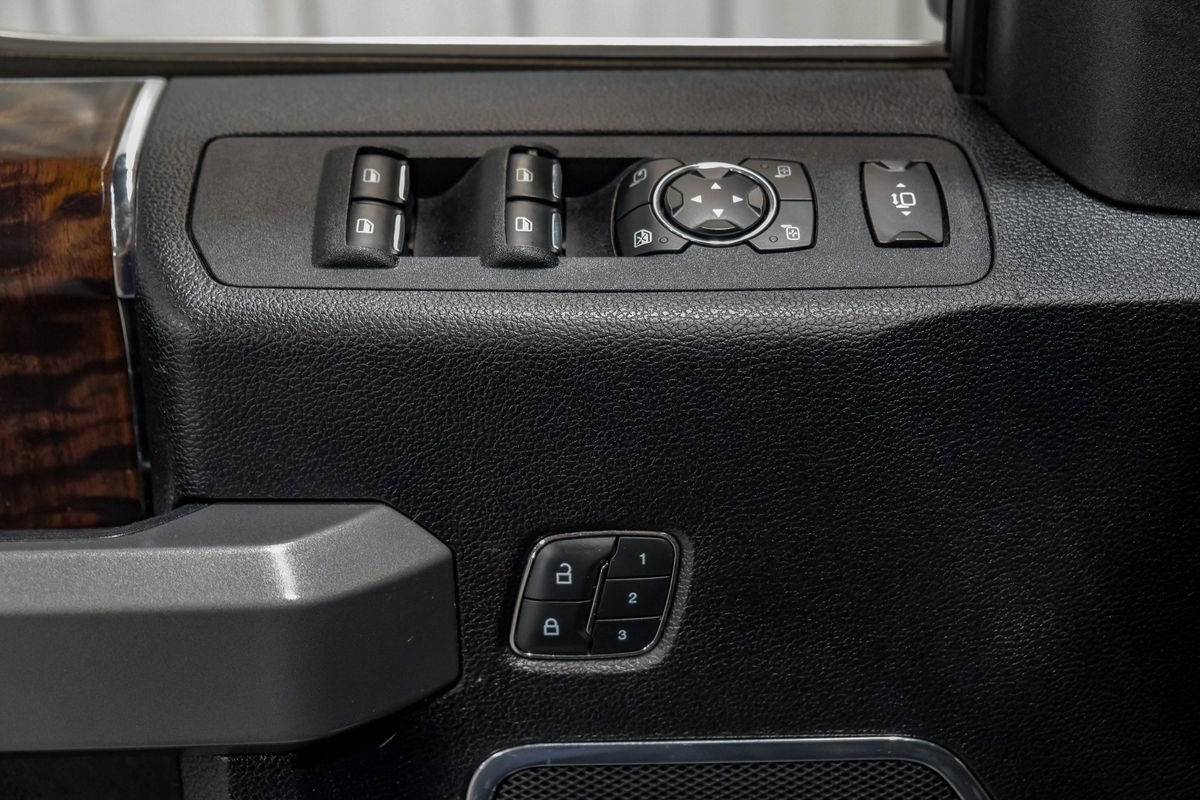 Used 2017 Ford F250 Platinum w/ Platinum Ultimate Package image 45