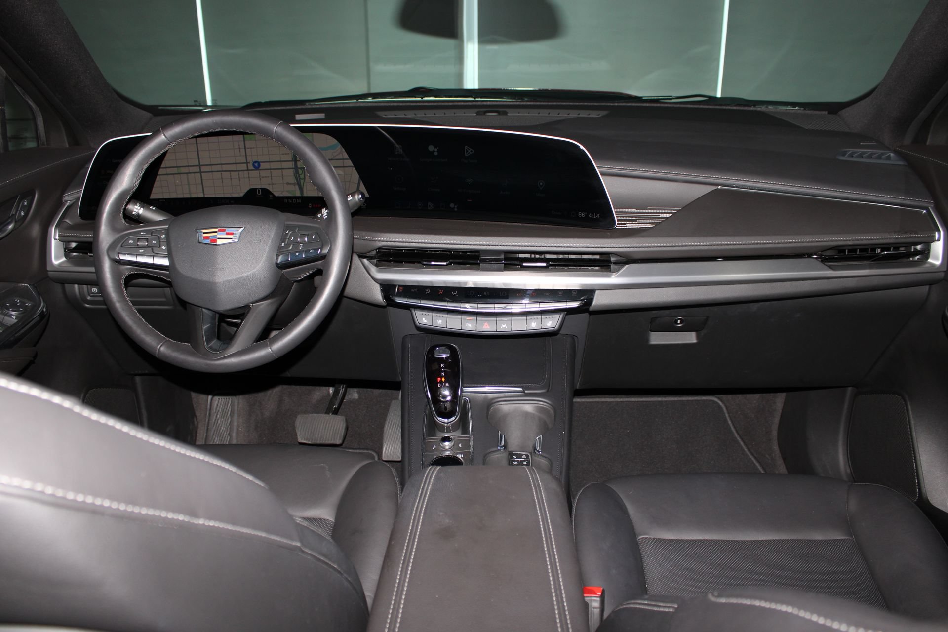 Used 2024 Cadillac XT4 Premium Luxury FWD image 15