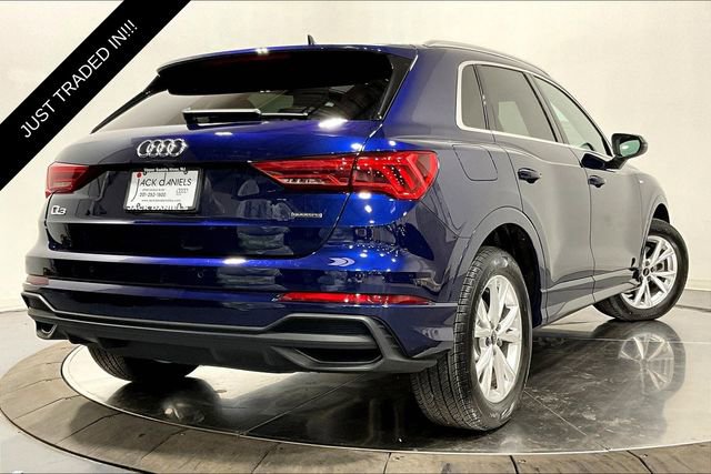Certified 2023 Audi Q3 2.0T Premium w/ Convenience Package image 2