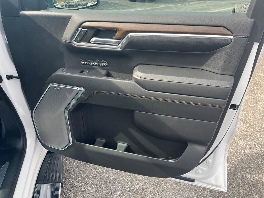 Used 2024 Chevrolet Silverado 1500 High Country w/ Technology Package image 23