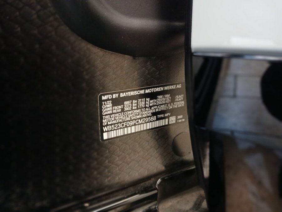 Used 2023 BMW iX xDrive50 w/ Sport Package image 21