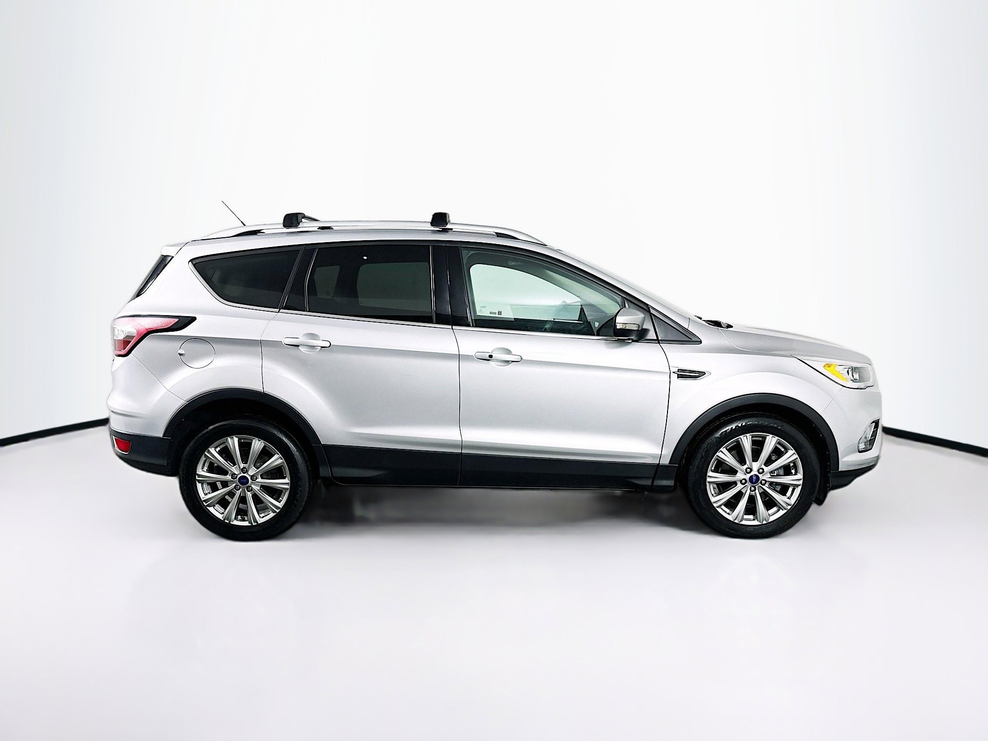 Used 2017 Ford Escape Titanium image 10