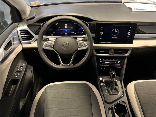 New 2026 Volkswagen Taos SE image 11