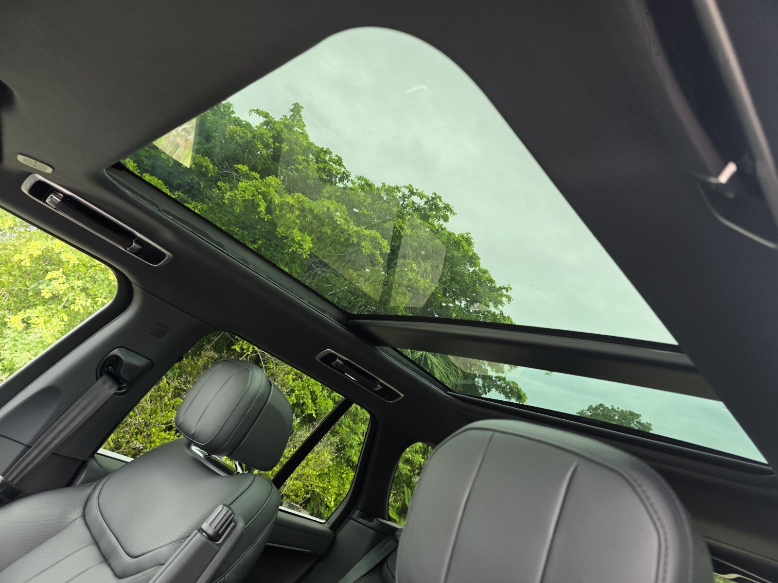New 2026 Land Rover Range Rover SE AWD/4WD image 12