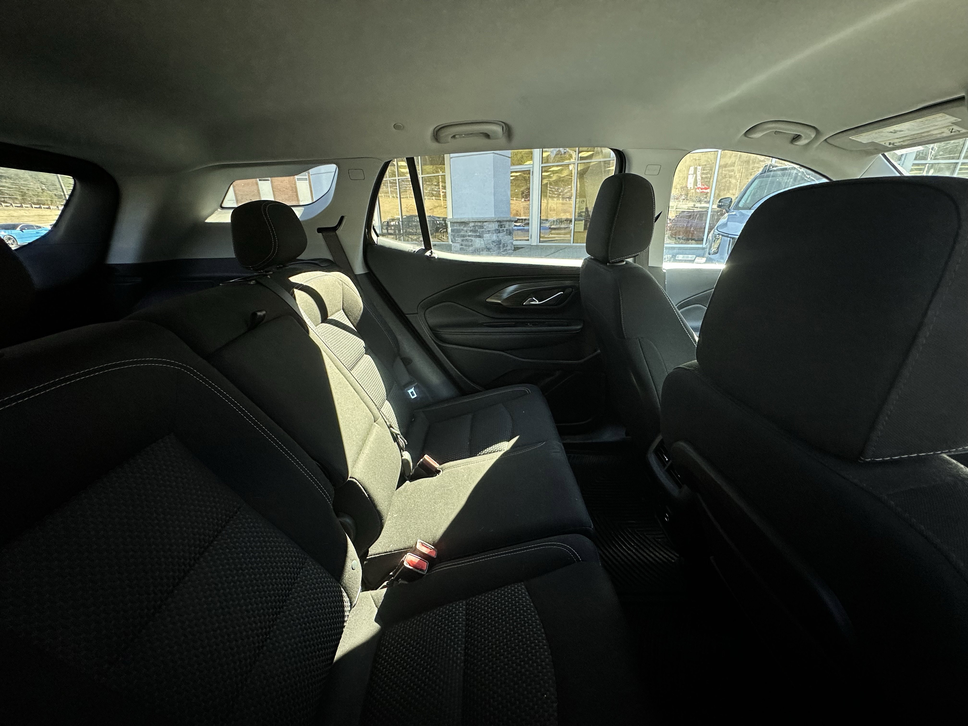 Used 2022 GMC Terrain SLE w/ Driver Convenience Package image 22