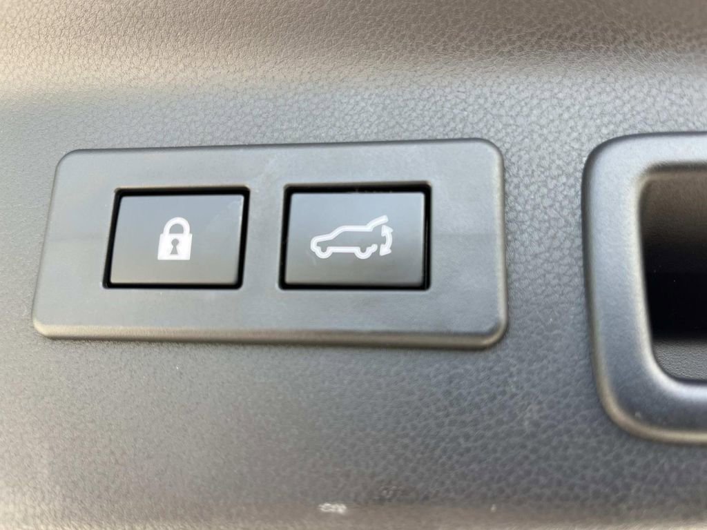 Used 2025 Subaru Forester Sport w/ Popular Package #1 AWD/4WD image 22