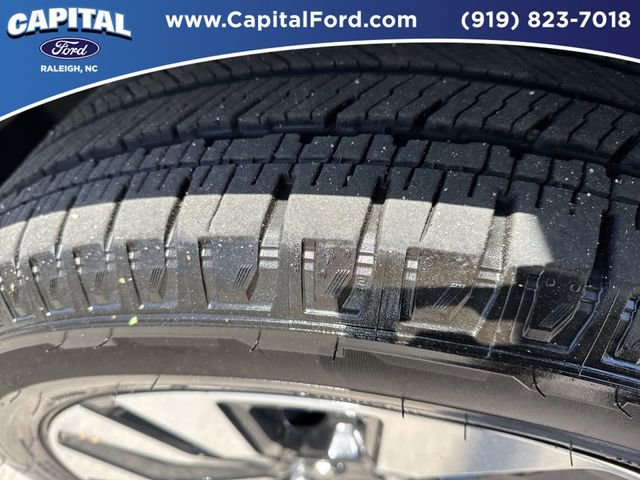 Certified 2025 Ford Expedition Max Platinum w/ Driver's Package AWD/4WD image 13