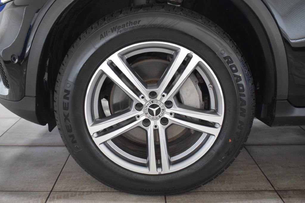 Used 2022 Mercedes-Benz GLC 300 4MATIC image 27