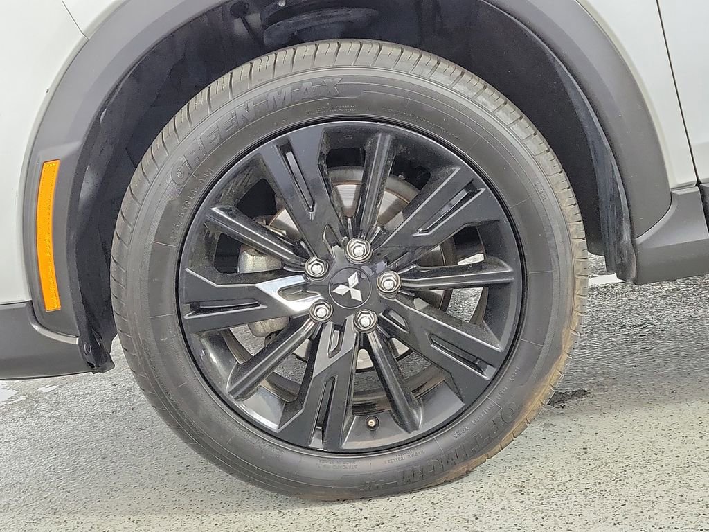 Used 2023 Mitsubishi Eclipse Cross LE image 8