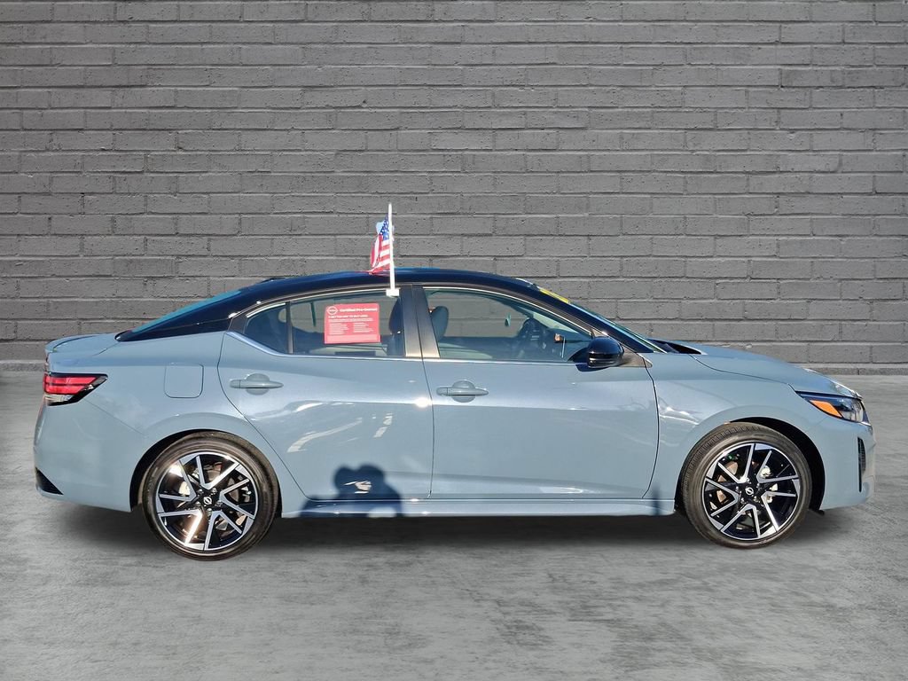 Used 2025 Nissan Sentra SR FWD image 13