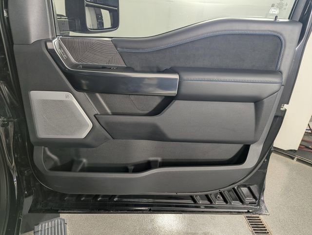 Used 2025 Ford F450 Platinum w/ FX4 Off-Road Package image 21