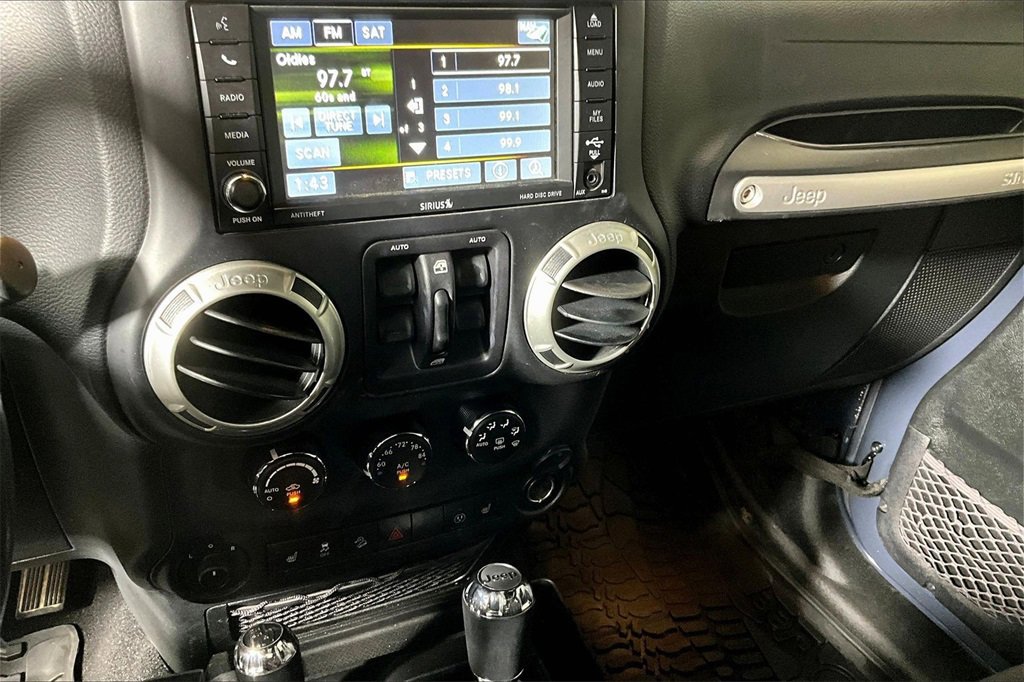 Used 2016 Jeep Wrangler Unlimited Rubicon w/ Dual Top Group image 24