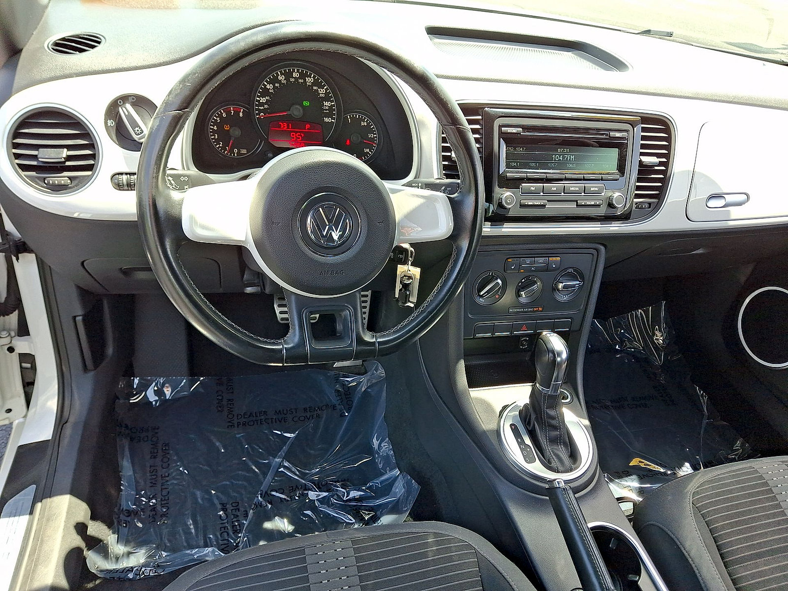 Used 2012 Volkswagen Beetle Turbo FWD image 18