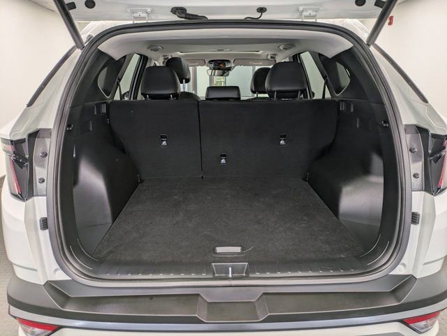 Used 2025 Hyundai Tucson SEL AWD/4WD image 24