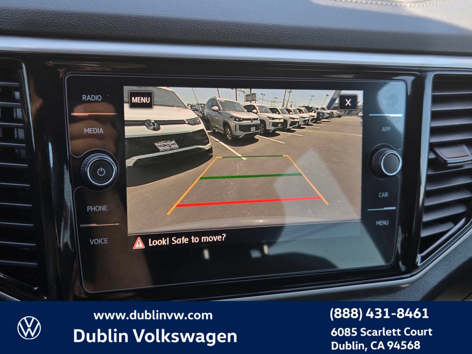 Used 2020 Volkswagen Atlas Cross Sport SEL Premium AWD/4WD image 15