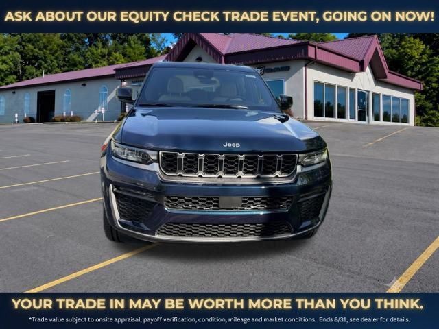 New 2027 Jeep Grand Cherokee Limited AWD/4WD image 2