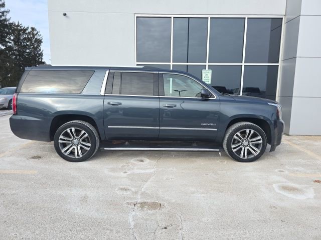 Used 2019 GMC Yukon XL Denali w/ Denali Ultimate Package image 3