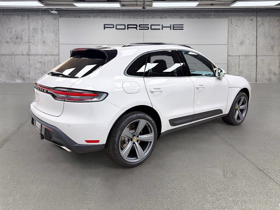 New 2026 Porsche Macan AWD/4WD image 9