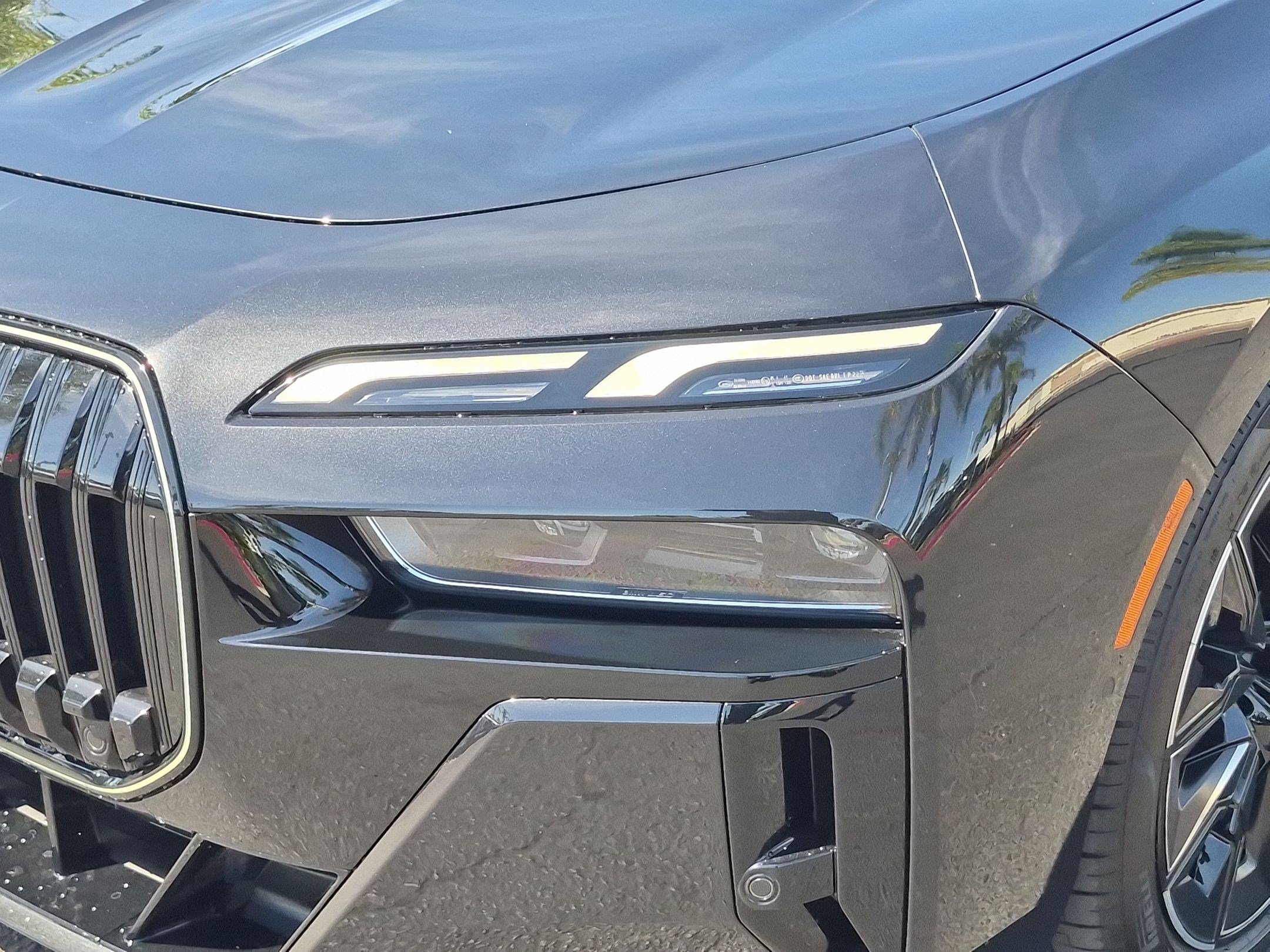 Used 2025 BMW i7 eDrive50 w/ M Sport Package RWD image 6