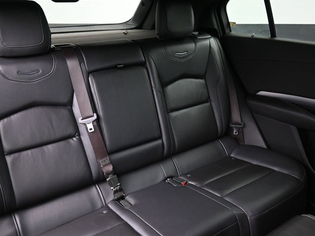 Used 2023 Cadillac XT4 Premium Luxury image 16