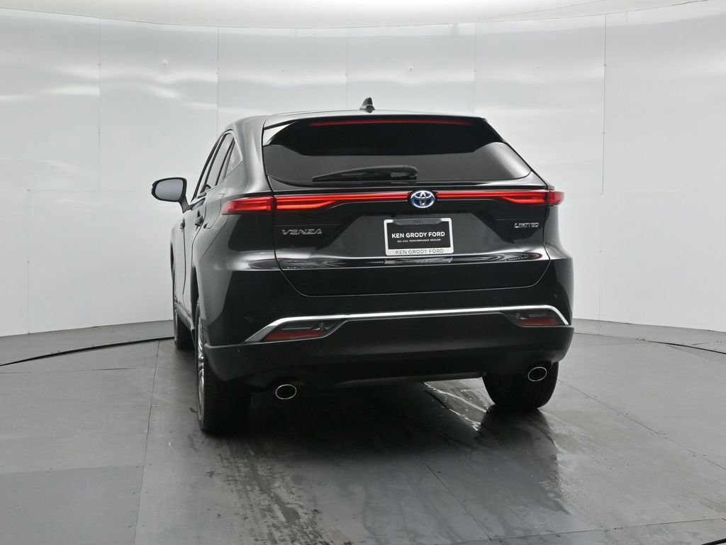 Used 2024 Toyota Venza Limited image 31