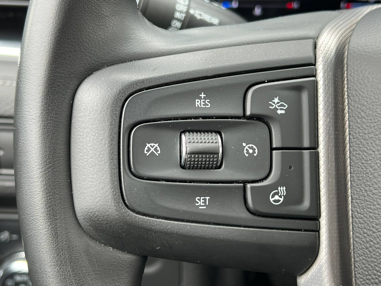 Used 2023 GMC Yukon XL Denali AWD/4WD image 28
