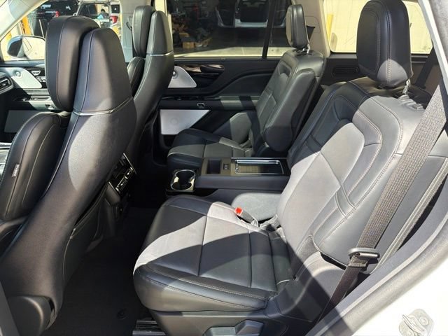 Certified 2025 Lincoln Aviator Reserve w/ Equipment Group 201A AWD/4WD image 17