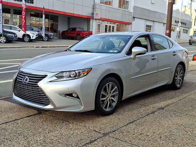 Used 2016 Lexus ES 300h image 3