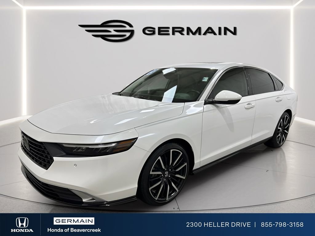 Used 2023 Honda Accord Touring image 3