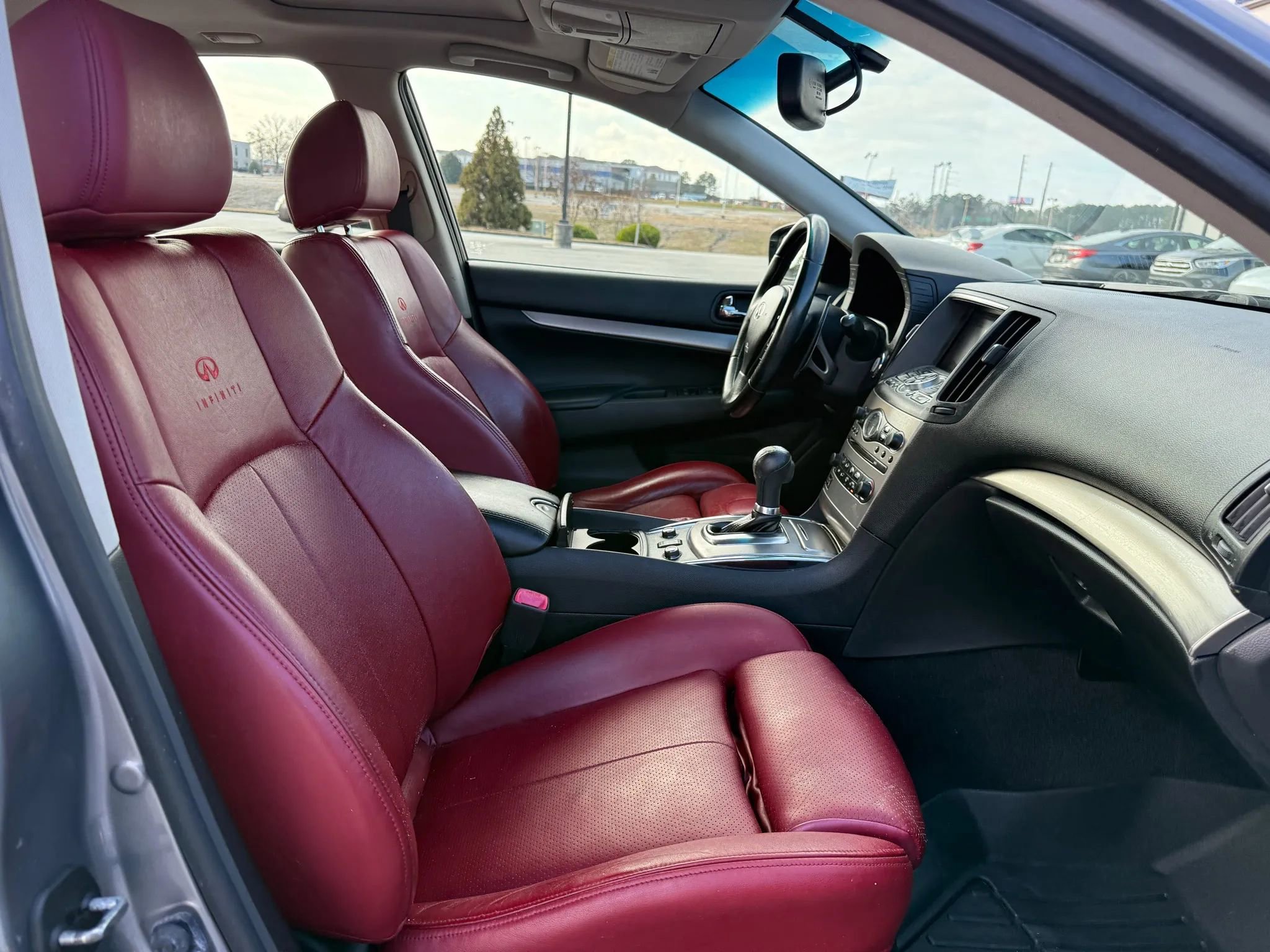 Used 2010 INFINITI G37 Anniversary Edition image 18