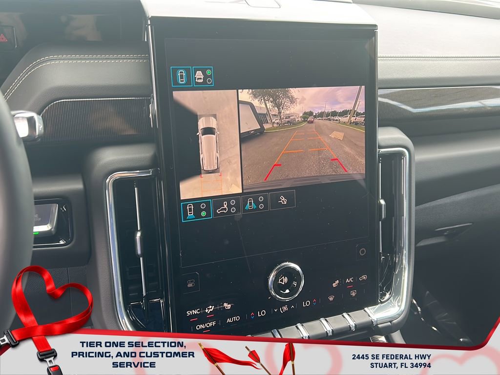 New 2025 GMC Yukon XL Elevation image 18