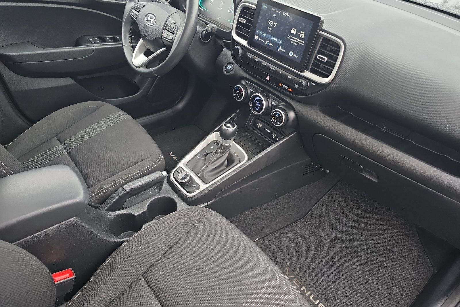 Used 2026 Hyundai Venue SEL FWD image 16