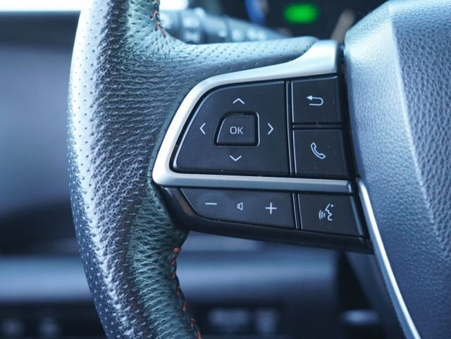 Used 2023 Toyota Sienna XSE image 19