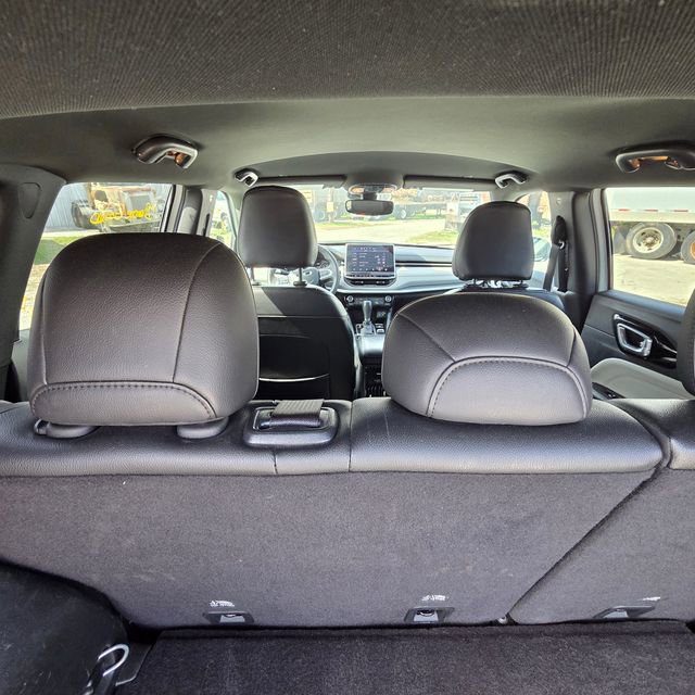 Used 2025 Jeep Compass Limited image 31