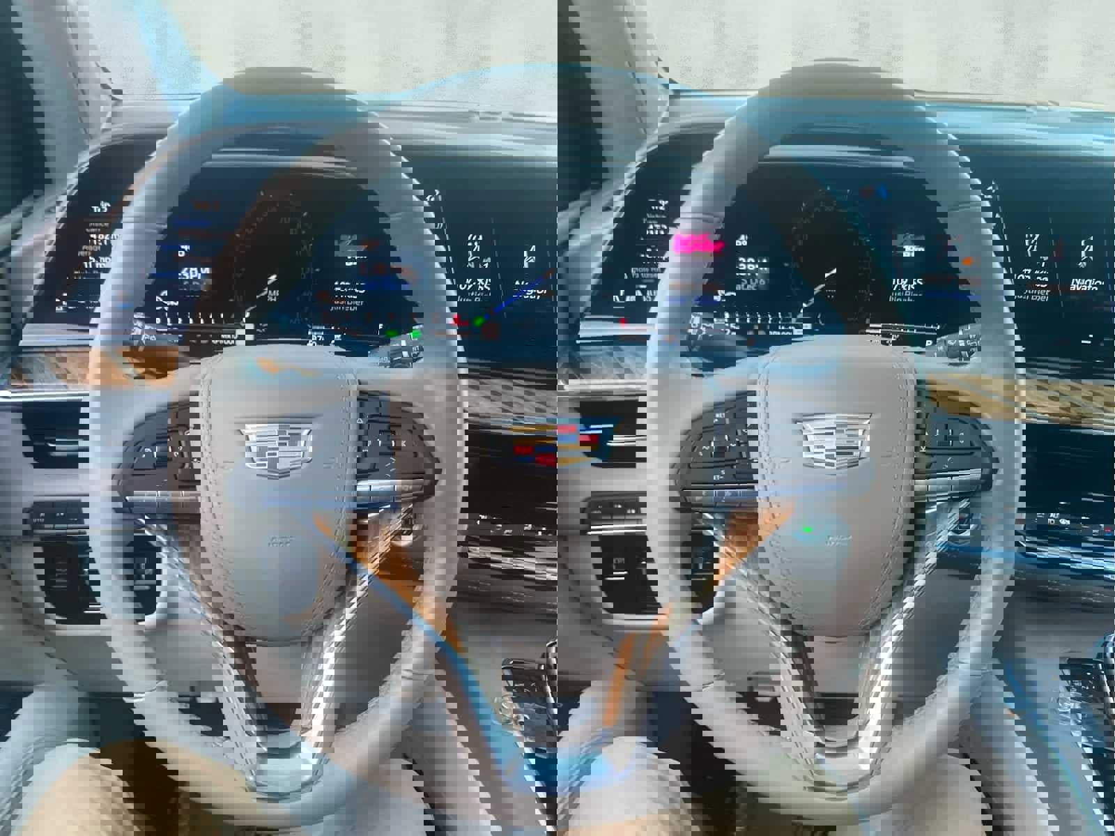 Used 2021 Cadillac Escalade ESV Premium Luxury Platinum image 22