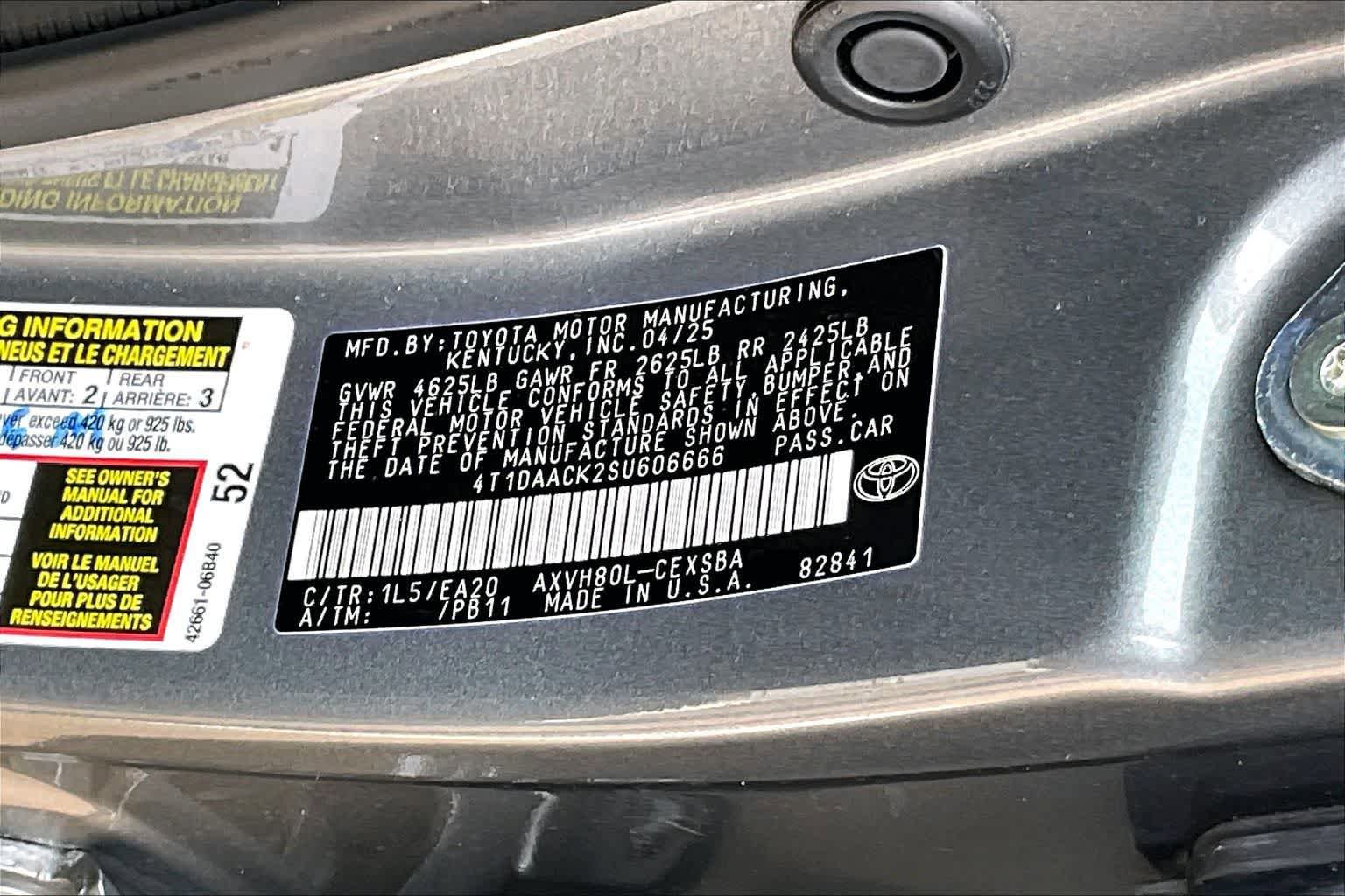 Used 2025 Toyota Camry SE w/ Convenience Package FWD image 20